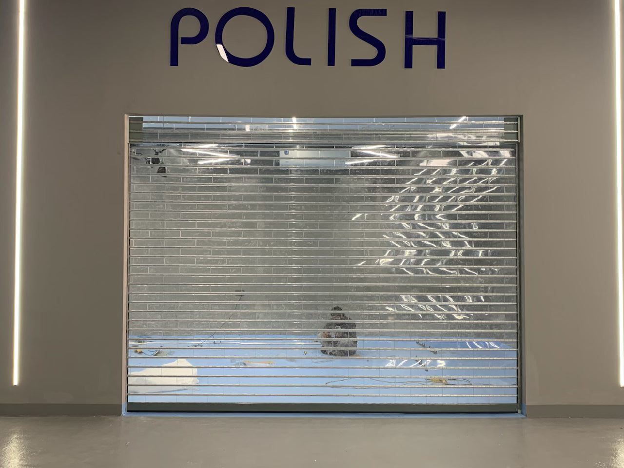 Automatic Polycarbonate Shutter - شتر بولي كربونيت أوتوماتيكي - BAB ALSARAY AUTOMATIC GATES & BARRIERS TRADING LLC