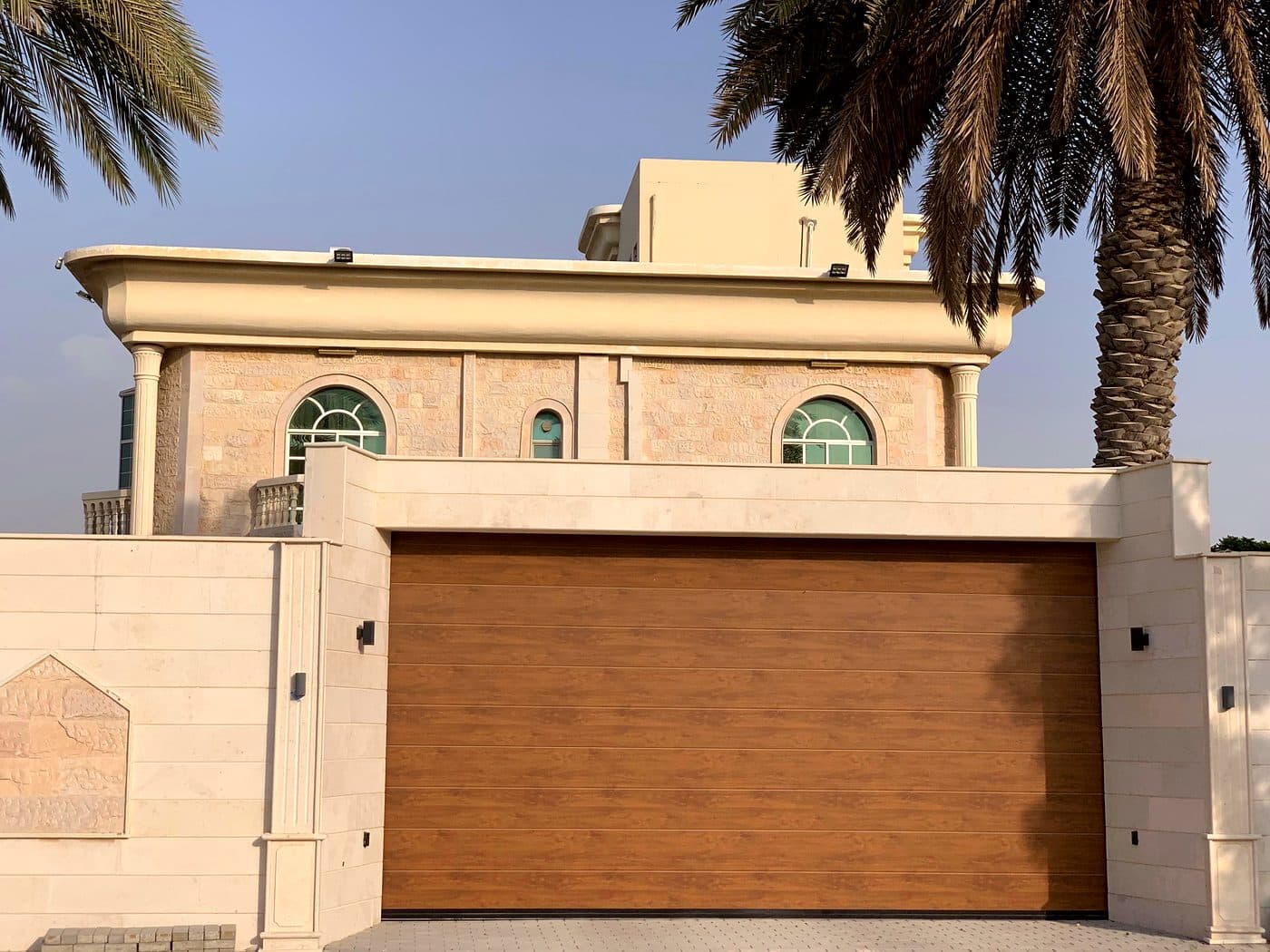 صورة تركيب باب كراج سيكشنال