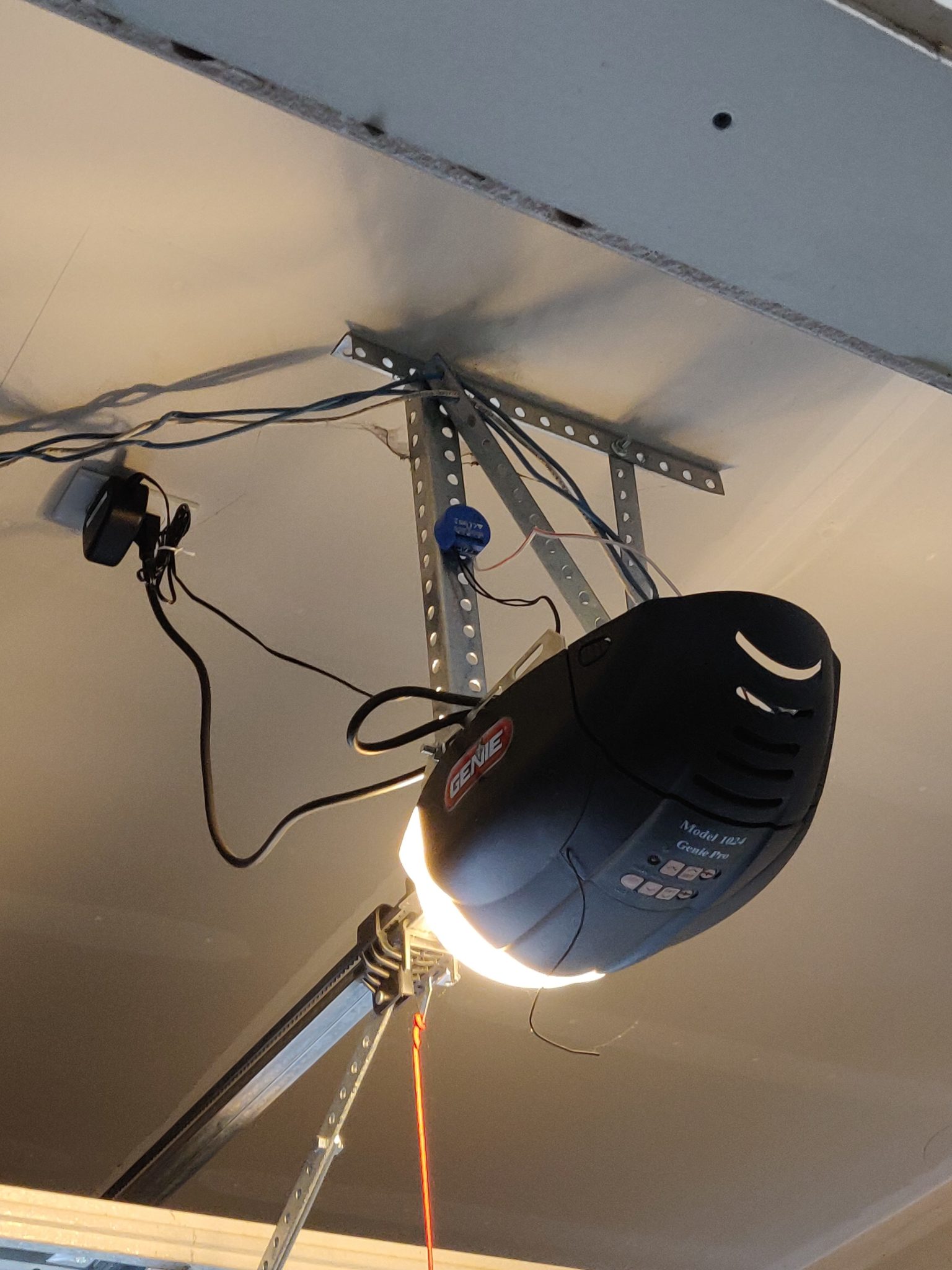 How to Wire a Garage Door Opener in Dubai & UAE (DIY Guide + Safety Warnings)