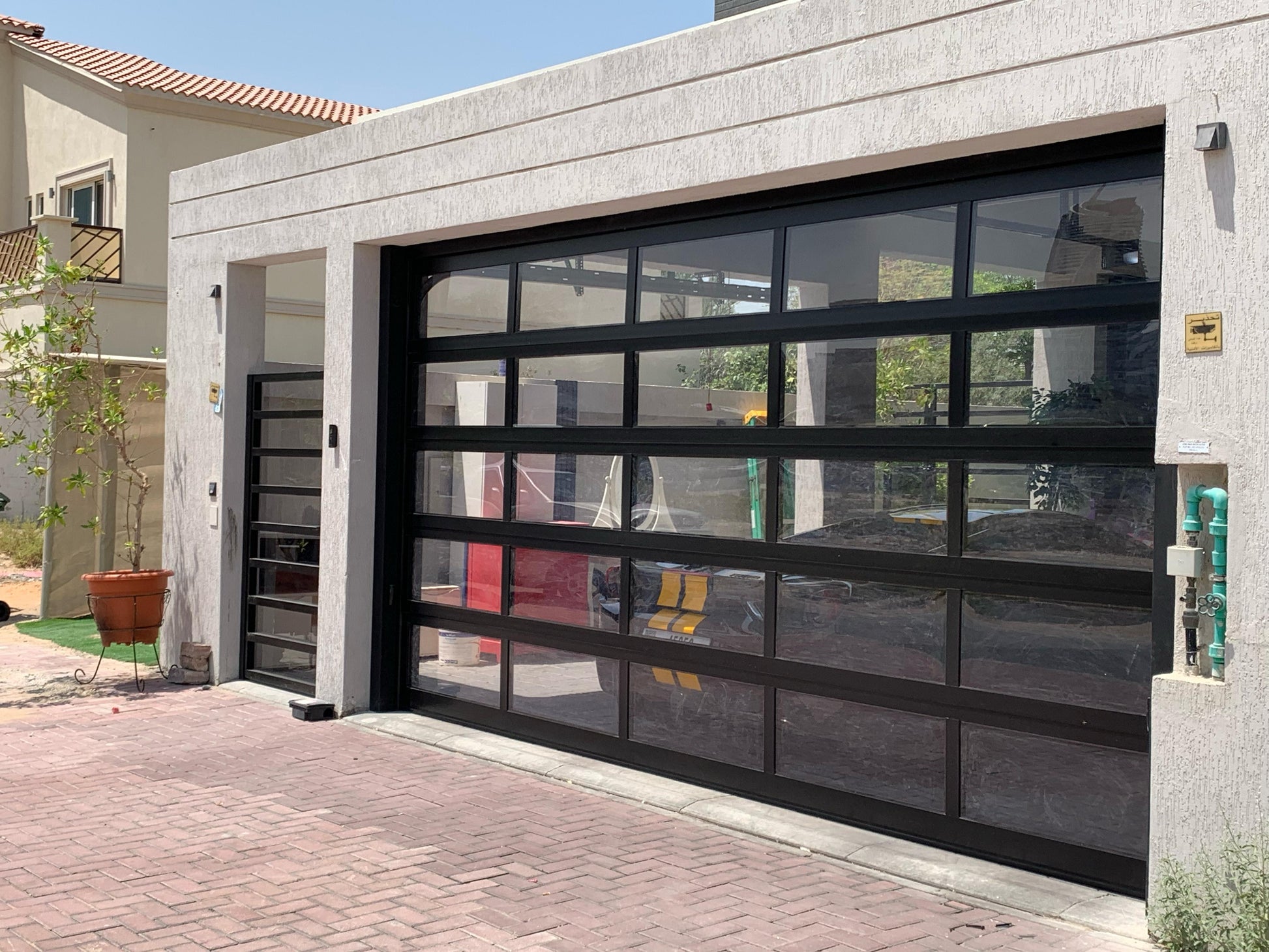 Glass Overhead Door - باب كراج شفاف