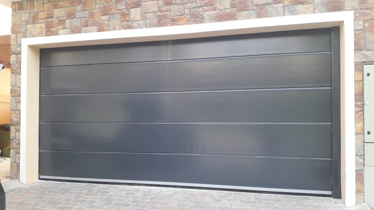 باب كراج - أسود